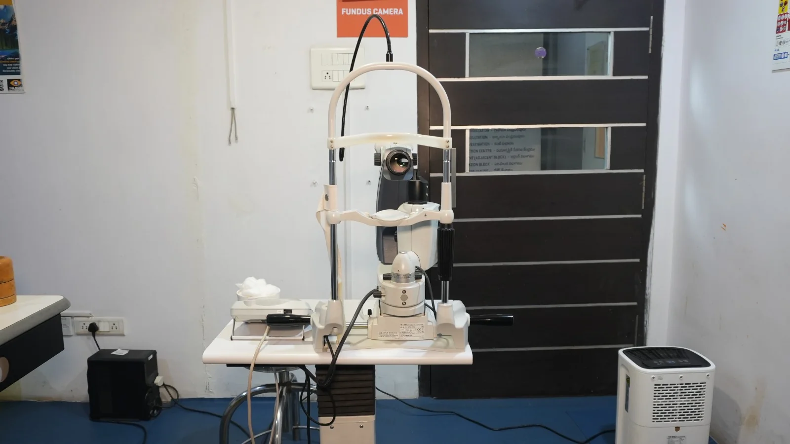 Fundus camera used to photograph the back of the eye