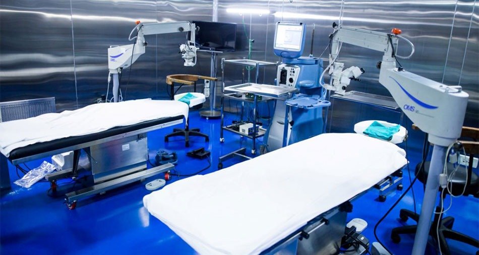 OCT imaging bay used for retina and glaucoma scans